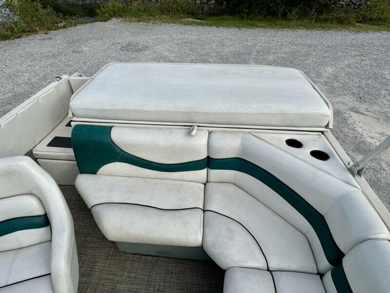 2002 Sun Tracker Party Deck 21