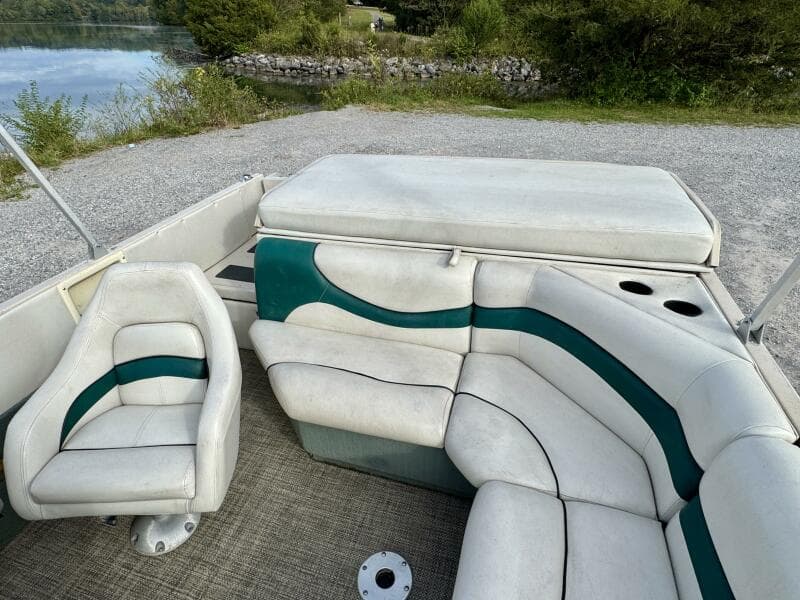 2002 Sun Tracker Party Deck 21