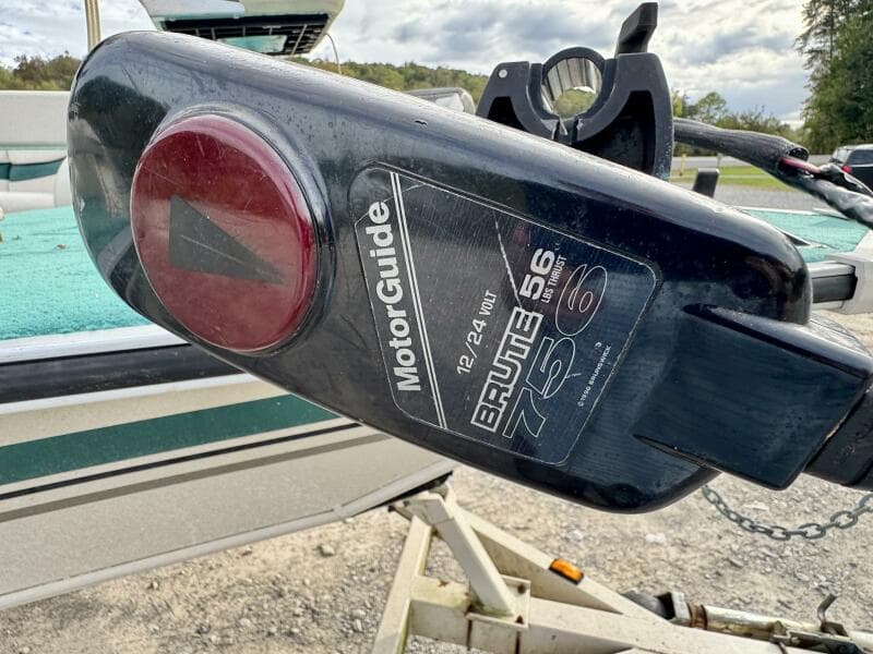 2002 Sun Tracker Party Deck 21