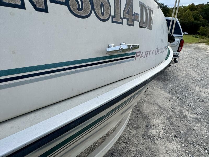 2002 Sun Tracker Party Deck 21