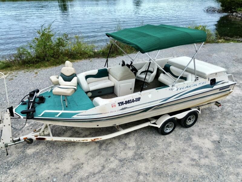 2002 Sun Tracker Party Deck 21