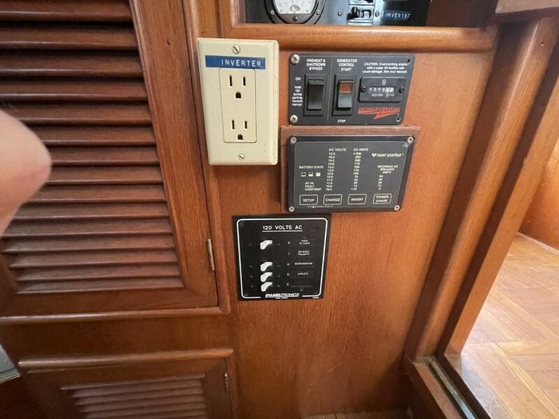 1991 Marine Trader 34 Double Cabin