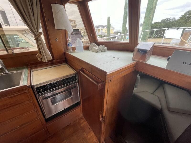 1991 Marine Trader 34 Double Cabin