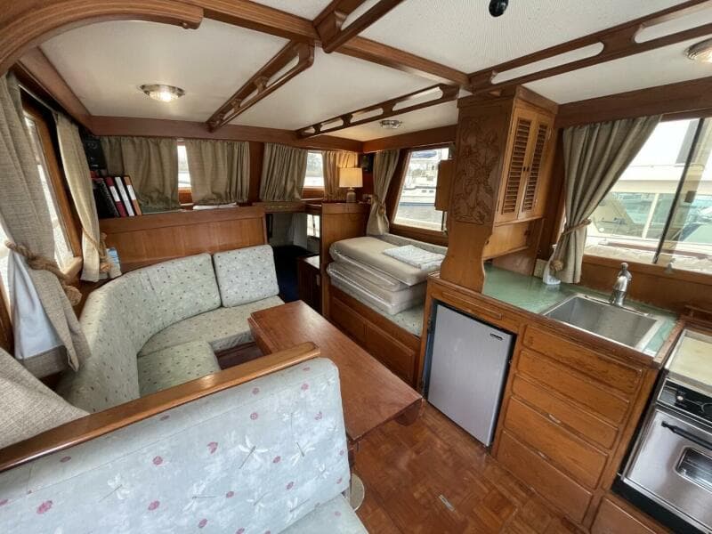 1991 Marine Trader 34 Double Cabin