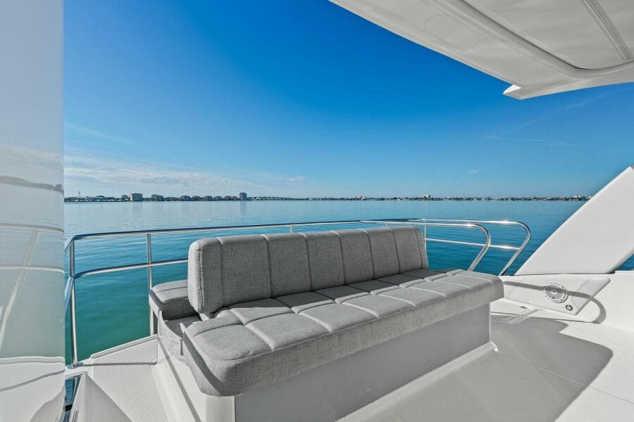 2016 Tiara Yachts 50 Flybridge