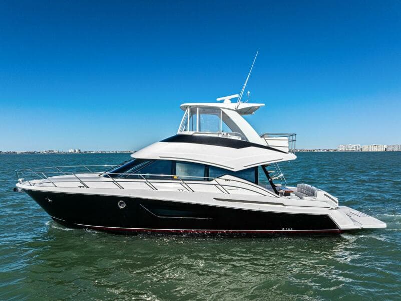 2016 Tiara Yachts 50 Flybridge - Profile