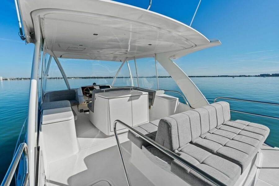 2016 Tiara Yachts 50 Flybridge