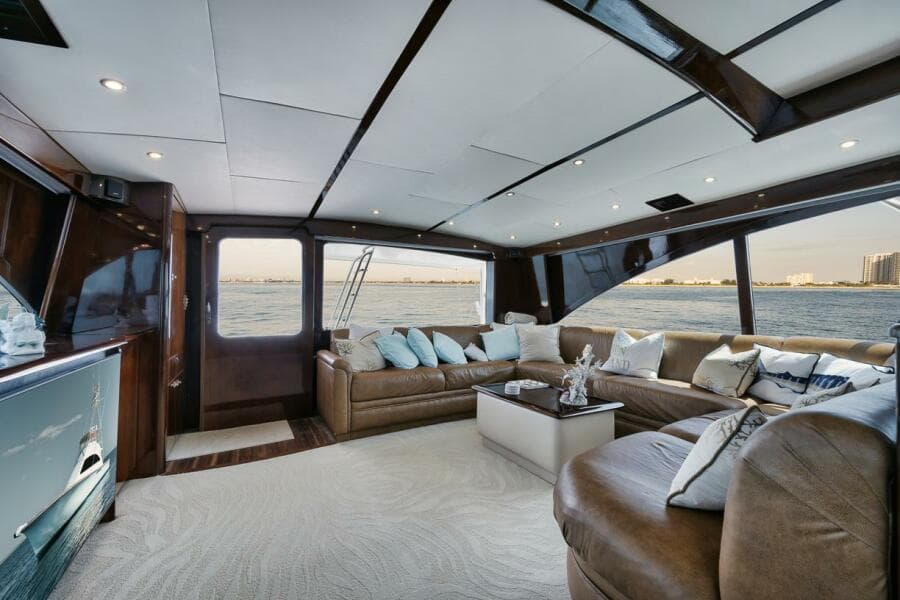 Ocean 73 UNCONQUERED - Salon