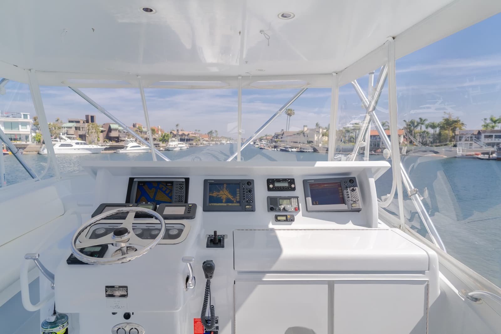 2003 Hatteras 54 Convertible - BRAINWAVE