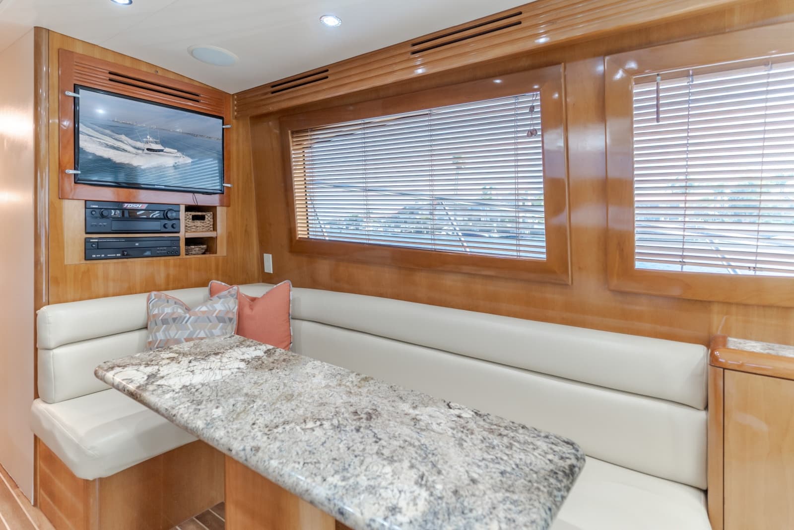 2003 Hatteras 54 Convertible - BRAINWAVE