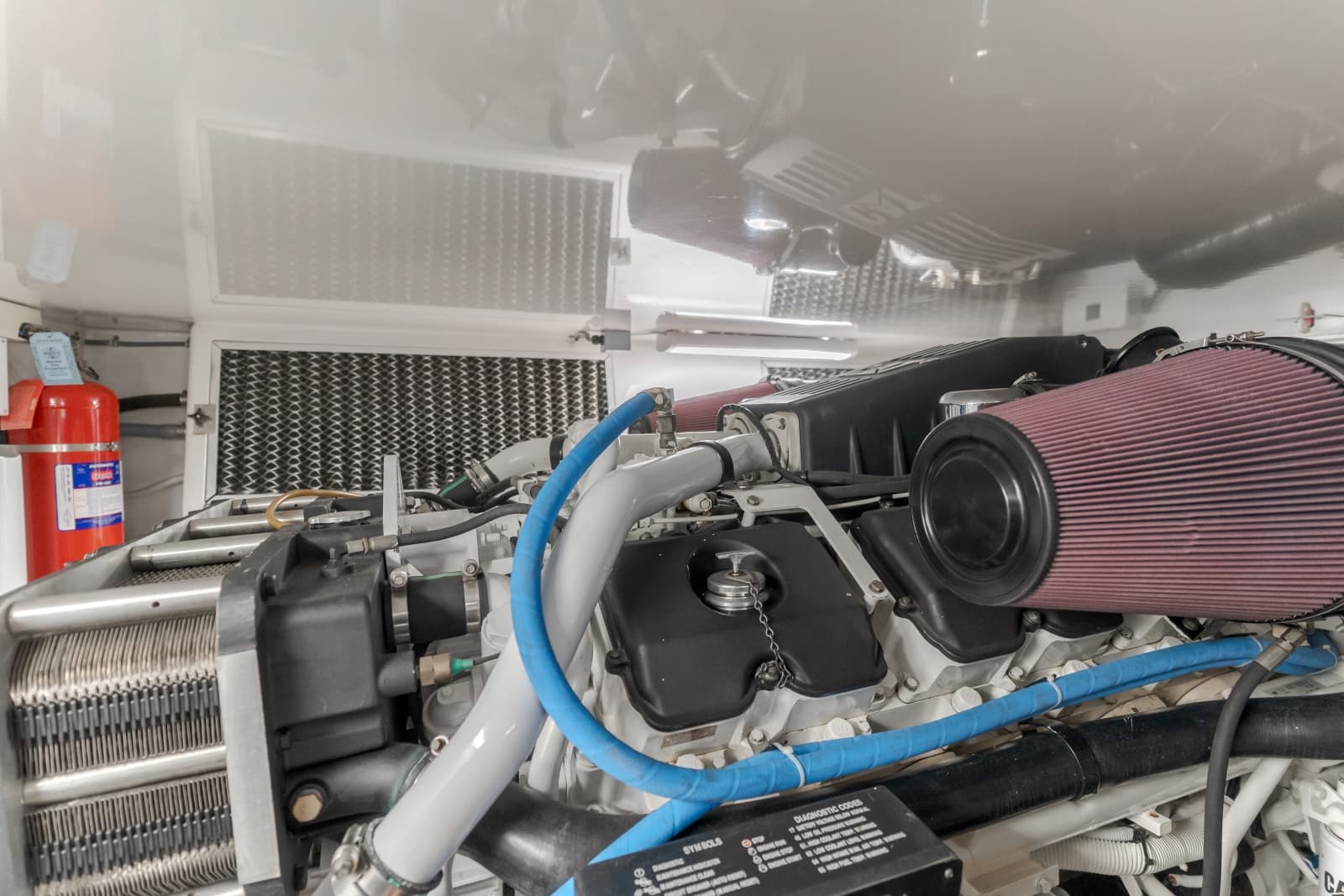 2003 Hatteras 54 Convertible - BRAINWAVE