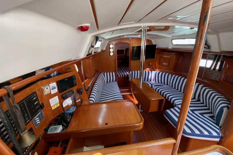 2001 Beneteau Oceanis 361