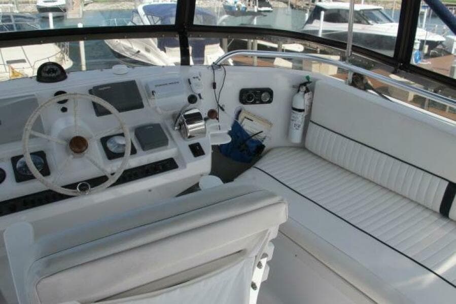 1999 Mainship 350