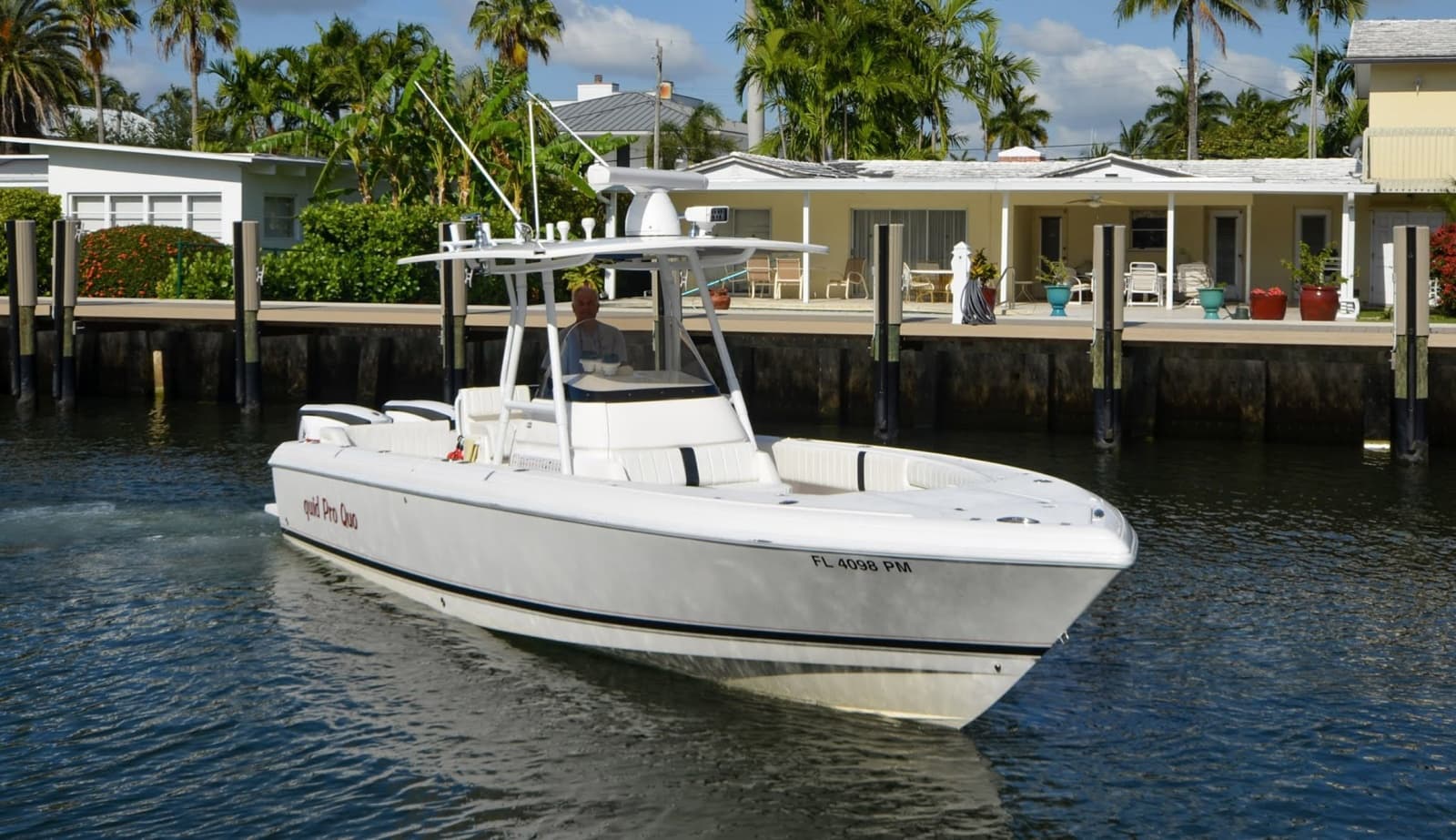 2013 Intrepid 300 Center Console
