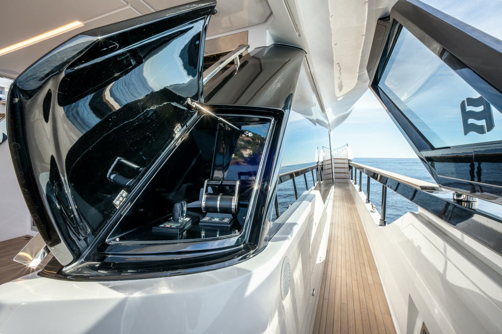 2025 Ferretti Yachts Ferretti 940 - Photo 6
