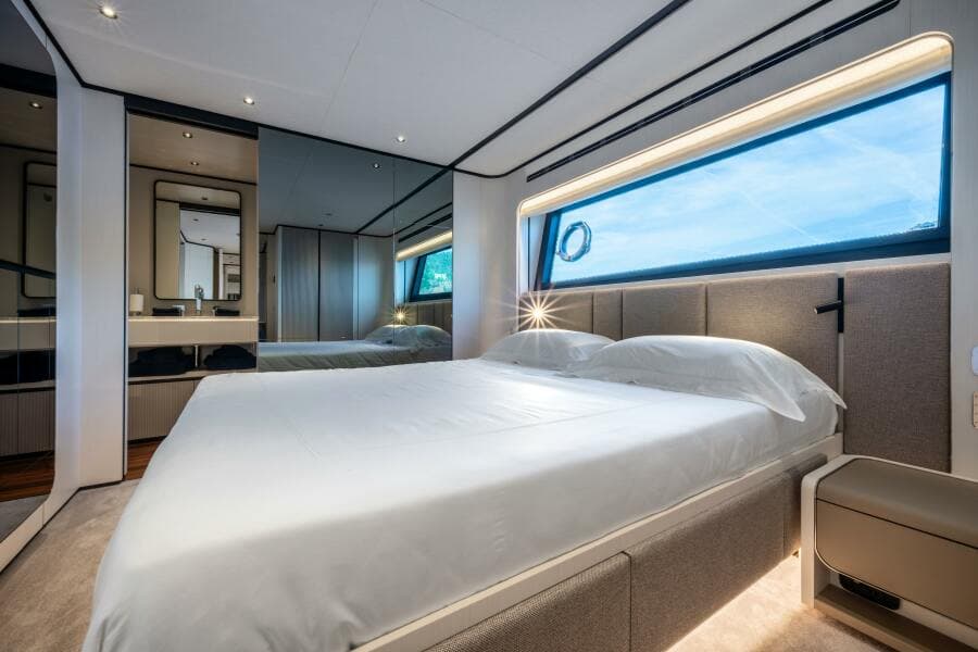 2025 Ferretti Yachts Ferretti 940