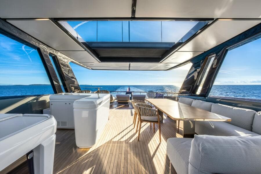 2025 Ferretti Yachts Ferretti 940