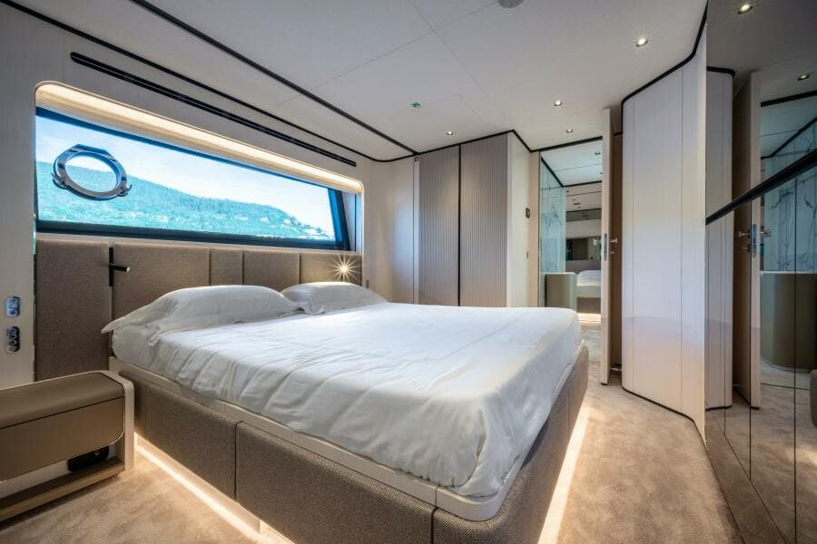 2025 Ferretti Yachts Ferretti 940