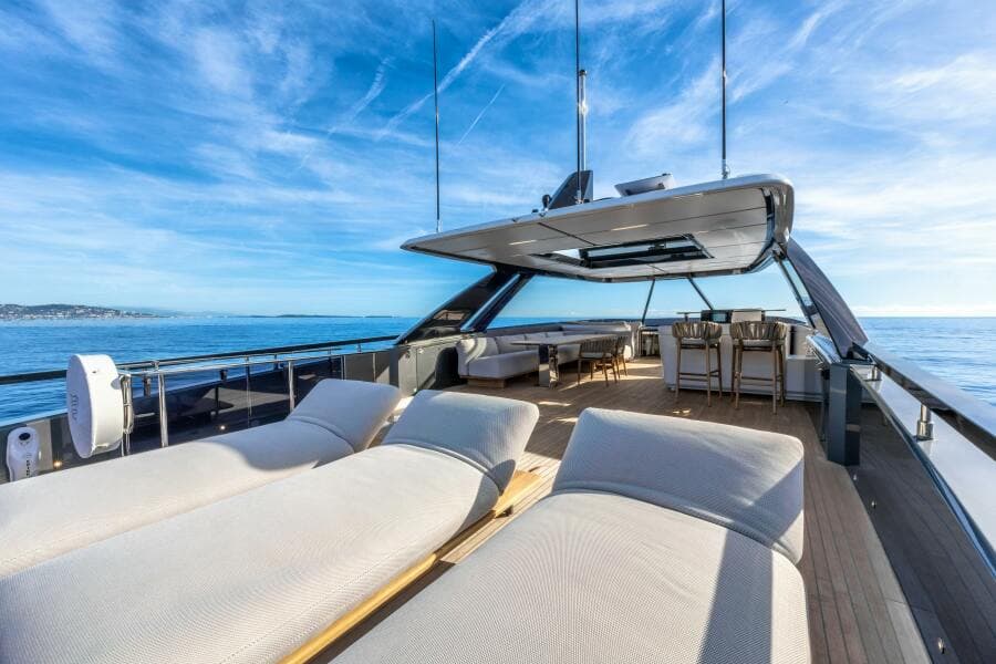 2025 Ferretti Yachts Ferretti 940