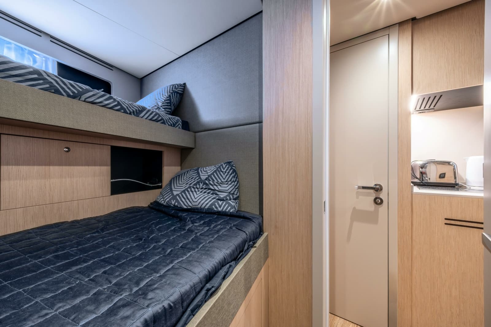 2025 Ferretti Yachts Ferretti 940 - Photo 36