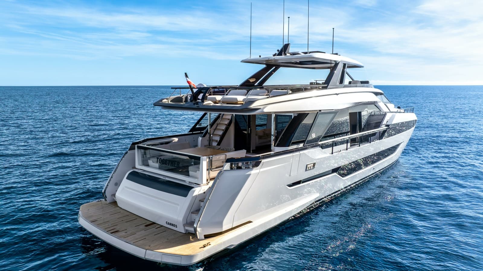 2025 Ferretti Yachts Ferretti 940 - Photo 2