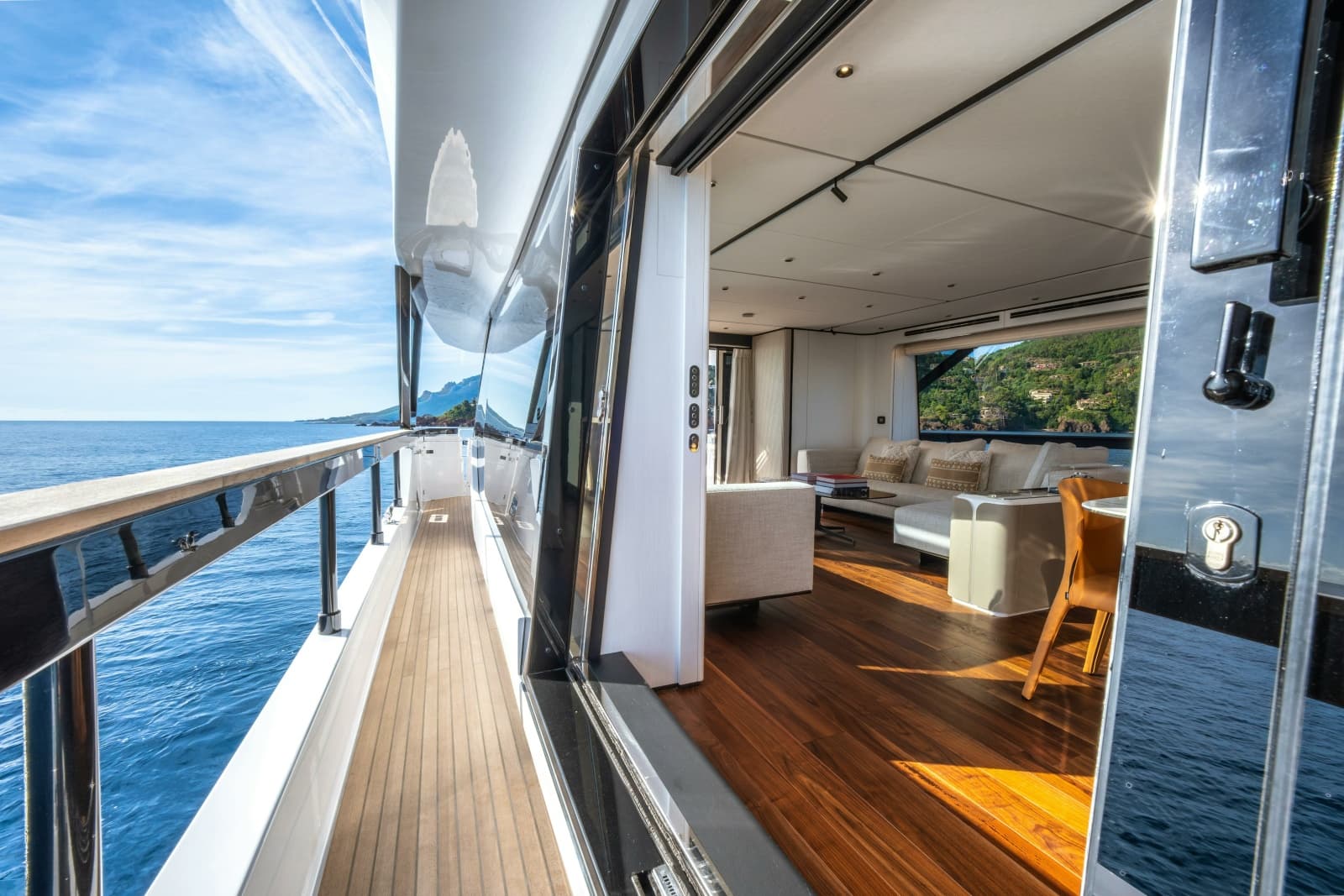 2025 Ferretti Yachts Ferretti 940 - Photo 12
