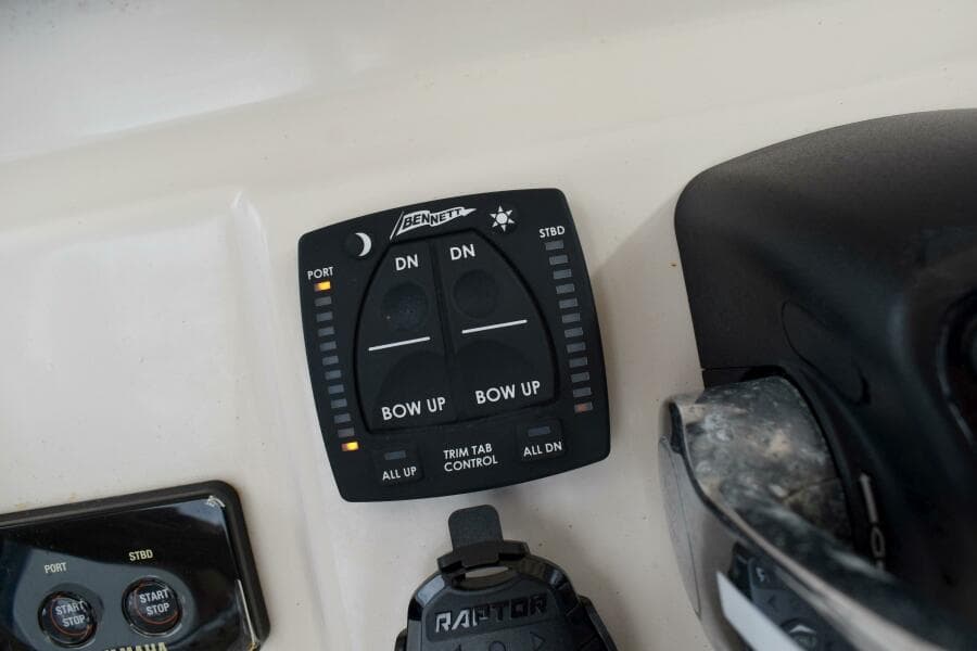 2012 Grady-White Canyon 271