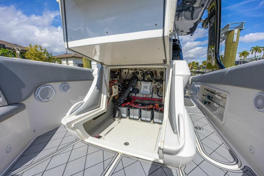 2010 Concept 4400 Sport Yacht