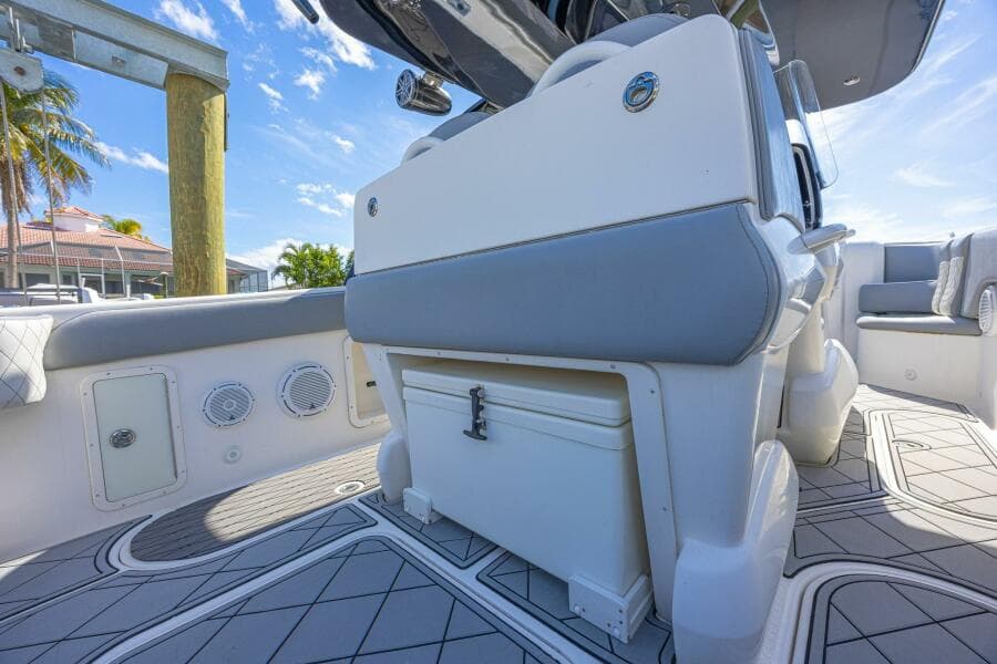 2010 Concept 4400 Sport Yacht