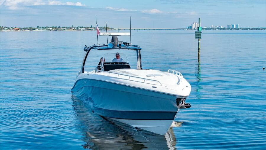 2010 Concept 4400 Sport Yacht