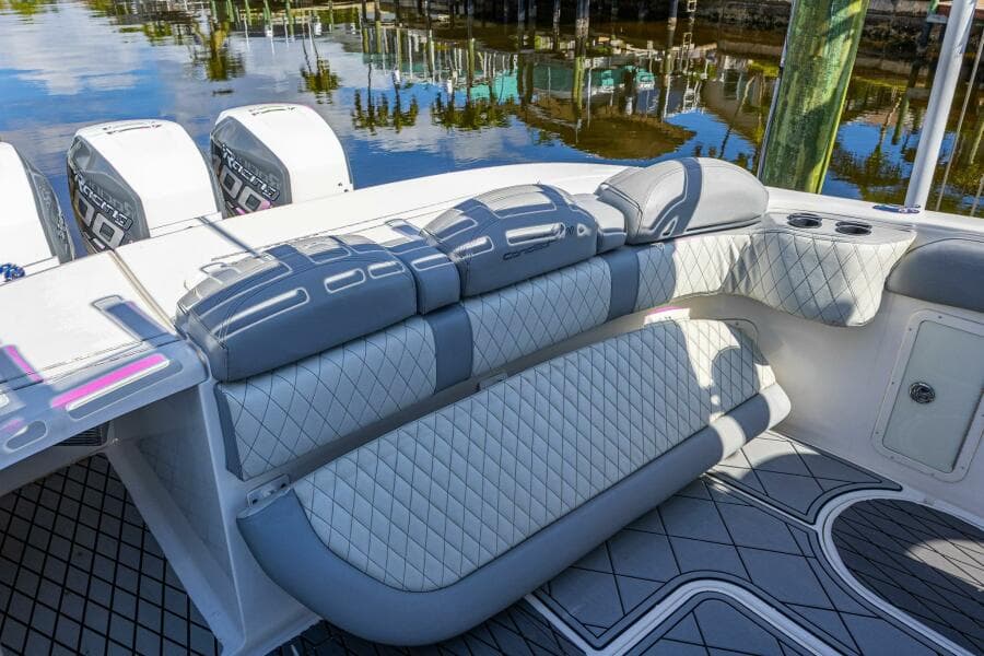 2010 Concept 4400 Sport Yacht