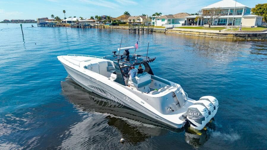 2010 Concept 4400 Sport Yacht