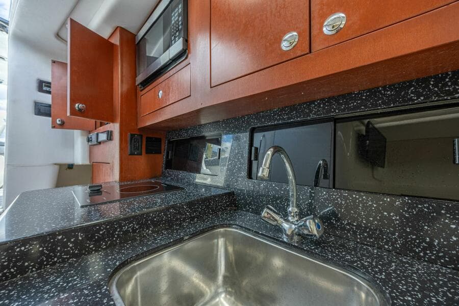 2010 Concept 4400 Sport Yacht