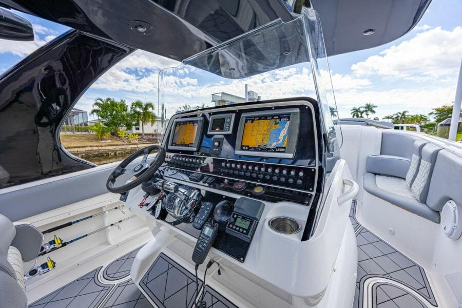 2010 Concept 4400 Sport Yacht