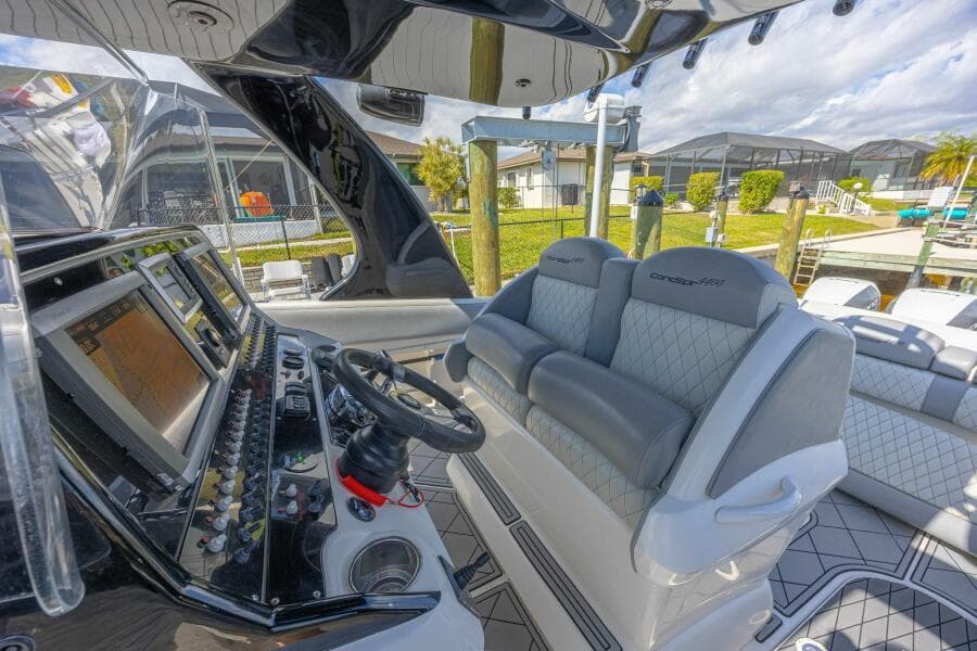 2010 Concept 4400 Sport Yacht