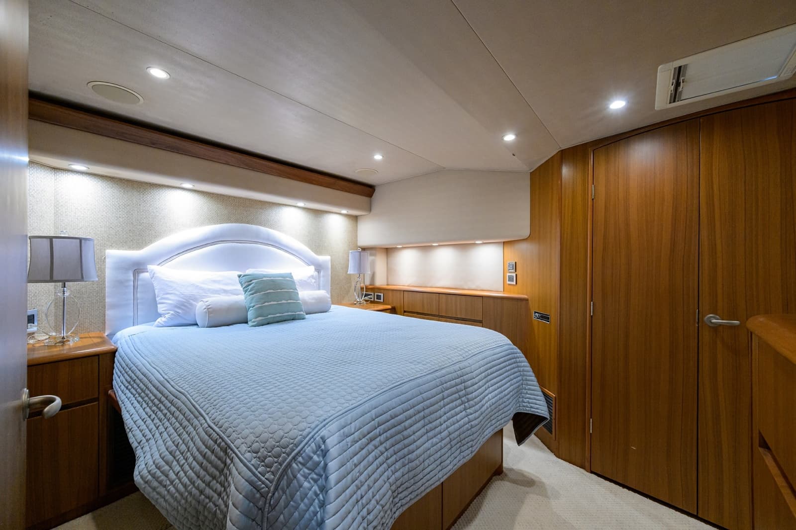 2008 Viking 60 Convertible