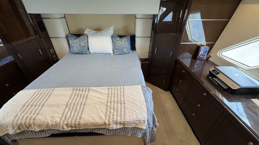 Full Beam Owners Stateroom