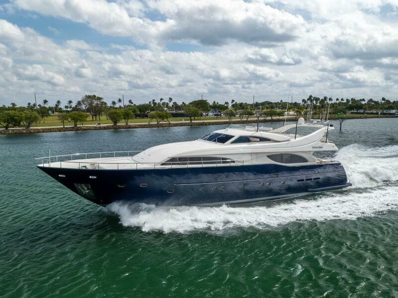 2001 Ferretti 94 Raised Pilothouse - Dreamchaser - Profile