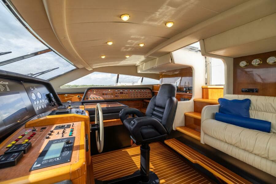 2001 Ferretti 94 Raised Pilothouse - Dreamchaser -Raised Pilothouse