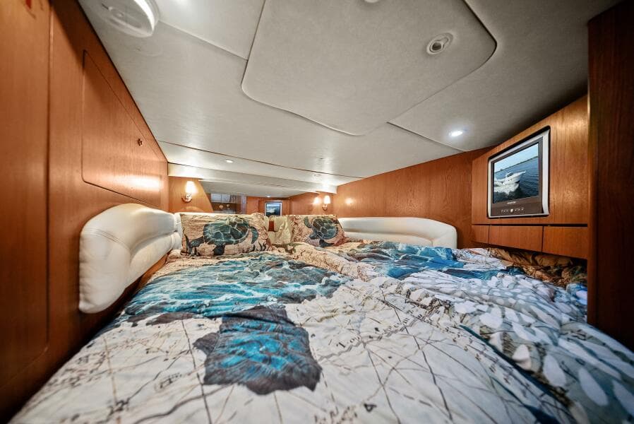 2007 Tiara Yachts 4300 Sovran - Stateroom 