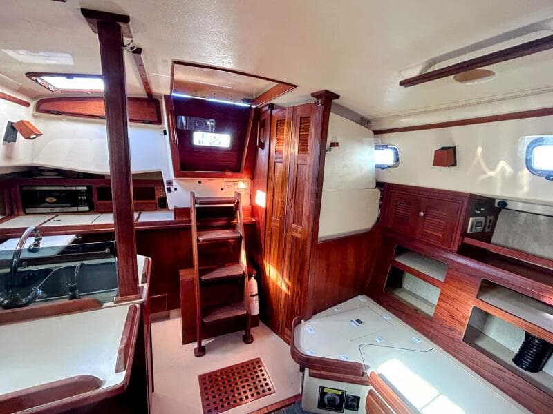 1999 Island Packet 320