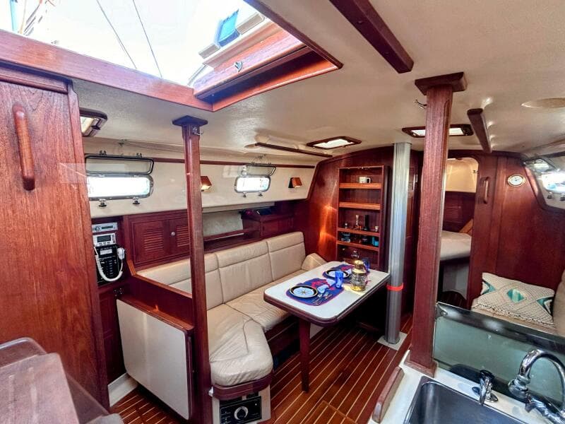 1999 Island Packet 320