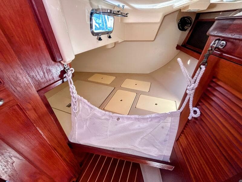 1999 Island Packet 320