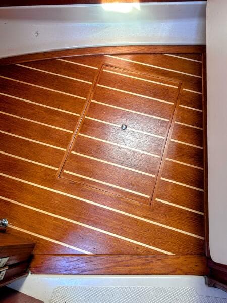 1999 Island Packet 320