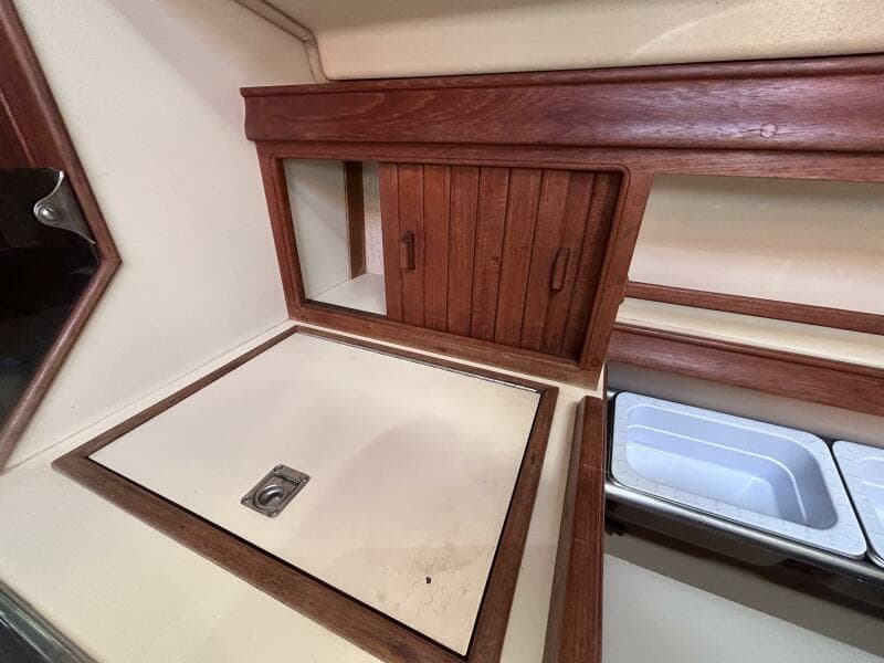 1999 Island Packet 320