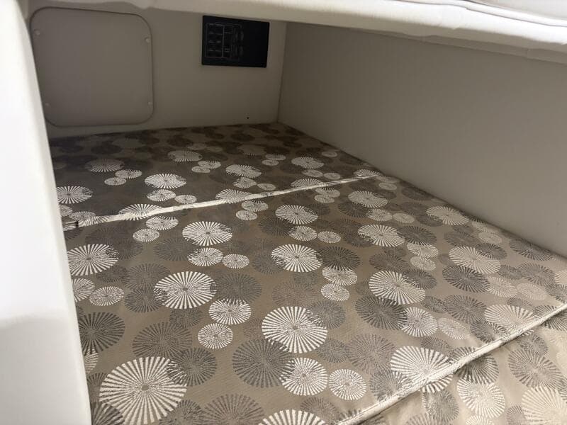 2019 Crownline 264 CR