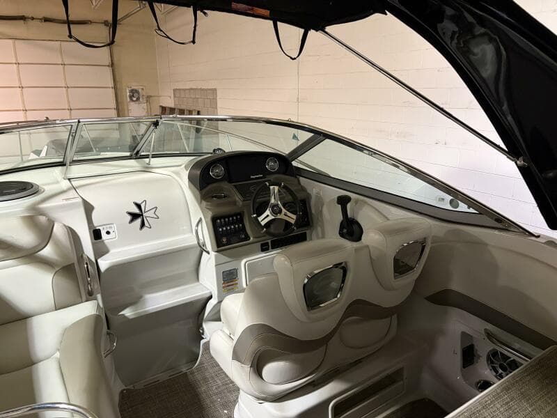 2019 Crownline 264 CR