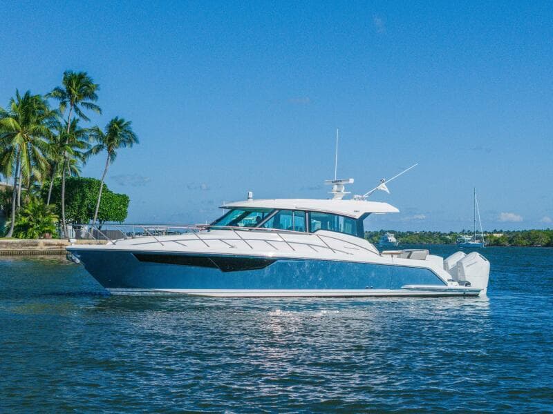 2025 Tiara Yachts 43 LE