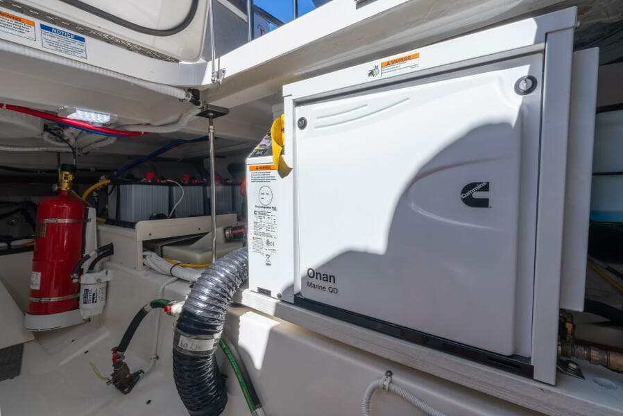 2025 Tiara Yachts 43 LE