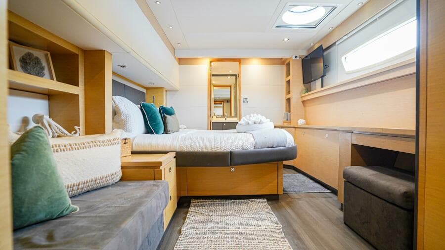 2017 Fountaine Pajot Victoria 67